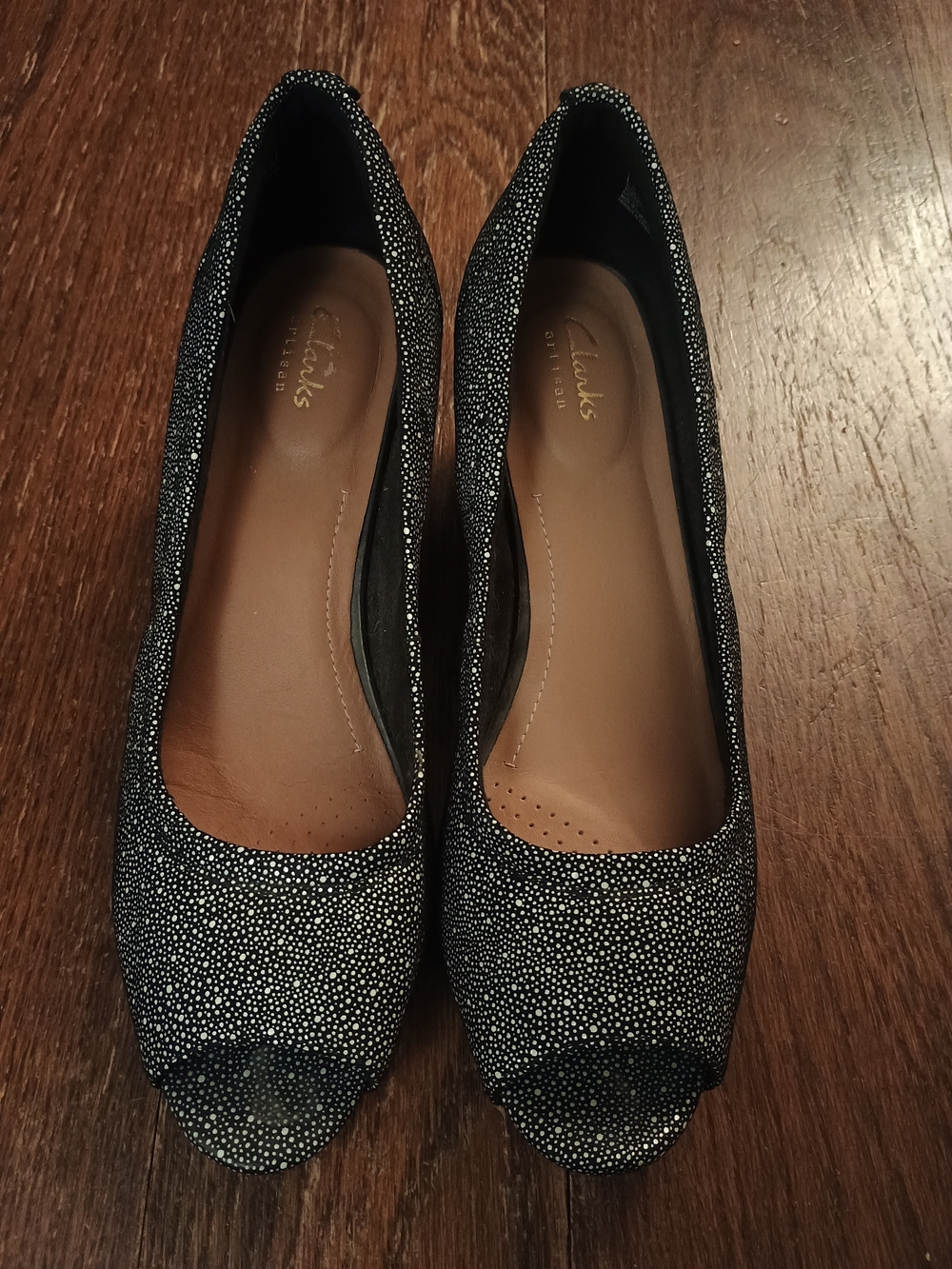 Clarks Black White Slip-On wedge Low Heel Peep Toe Speckled 9.5 Unworn Daisy